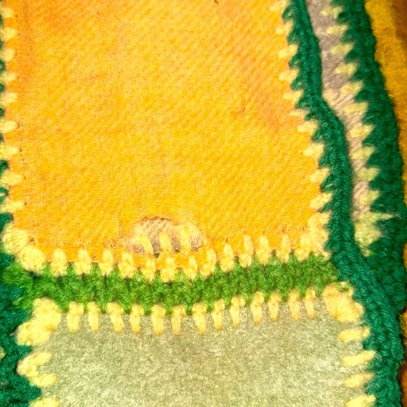Vintage handmade quilt Wool throw blanket - Picture 6 of 6